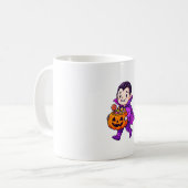 Mug Petit Vampire avec Bonbons de Citrouille (Devant gauche)