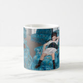 Mug Petite fille dans un fauteuil bleu, Cassatt (Centre)