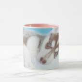 Mug Petite marionnette Husky posée sur une couverture (Centre)