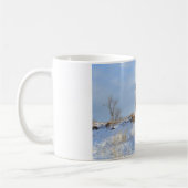 Mug Phare de Sturdy sur une côte rocheuse en hiver (Gauche)