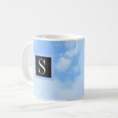 Mug Photo Ciel bleu clair nuageux avec une initiale un (Devant gauche)