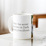 Mug Photo Comme Père Comme Fille Ou Fils<br><div class="desc">Célébrez le lien spécial entre le père et l'enfant avec notre café "Comme père comme fille ou fils". Cette tasse personnalisée saisit l'essence du lien unique partagé entre un père et son enfant, ce qui en fait le cadeau idéal pour la Fête des pères, les anniversaires ou toute occasion. Réalisée...</div>