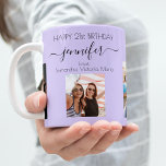 Mug Photo d'anniversaire amis noms violet lavande<br><div class="desc">Un cadeau d'amis pour le 21e anniversaire d'une femme, célébrant sa vie avec 3 de vos photos d'elle, de ses amis, de sa famille, de son intérêt ou des animaux de compagnie. Personnalisez et ajoutez son nom, son âge de 21 ans et vos noms. Un arrière - plan violet, couleur...</div>