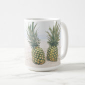 Mug Photo de 2 ananas sur une plage (Devant droit)