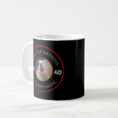 Mug Photo de Dog Grinning Anniversaire 40 Noir et Roug (Devant gauche)
