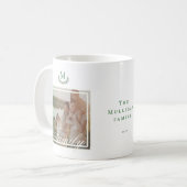 Mug Photo de famille élégante Monogram Wreath (Devant gauche)
