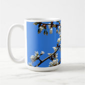 Mug Photo de pommier aux fleurs blanches du printemps (Gauche)