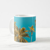 Mug Photo en angle bas des cocotiers (Devant gauche)