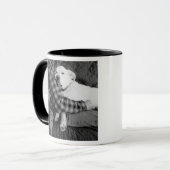 Mug Photo en noir et blanc de chien en train de frappe (Devant gauche)