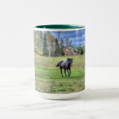 Mug Photo équine d'un amateur de chevaux sur un ranch  (Centre)