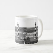 Mug Photo noire et blanche de phare du Cap Hatteras (Devant droit)