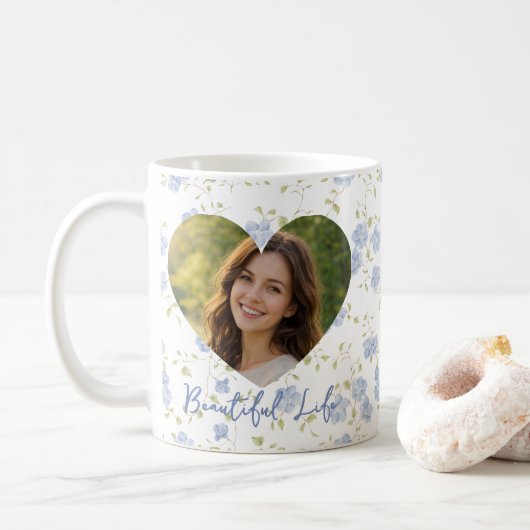 Mug Photo personnalisé – Motif de cœur floral, Pastel (Avec donut)