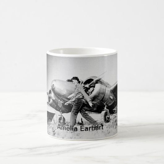 Mug Photo vintage Amelia Earhart (Centre)