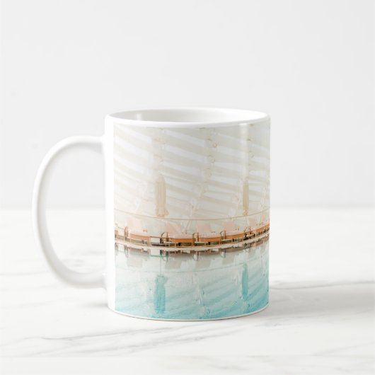 MUG PHOTOGRAPHIE ARCHITECTURALE D'UNE PISCINE INTÉRIEU (Gauche)
