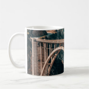MUG PHOTOGRAPHIE DU PAYSAGE DU PONT EN BÉTON GRIS