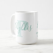Mug Phyllis nom signification et P monogramme texte ve (Devant gauche)