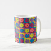 Mug Pickleball : plus de pickleballs sur les carrés (Devant droit)