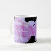 Mug Pierre rose violet Monogramme floral noir (Devant gauche)