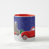 Mug Pile d'animaux de ferme dans Petit Camion Rouge (Centre)