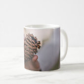 Mug Pine cône extérieur cône bois (Devant droit)