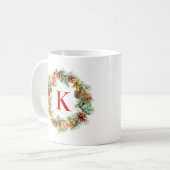 Mug Pinecone de couronne de Noël et Monogramme d'Everg (Devant gauche)