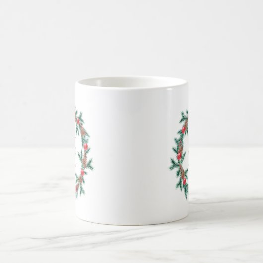 Mug Pinécone rustique | Monogramme de couronne de Noël (Centre)