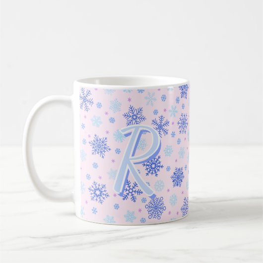 Mug Pink Pastel Pink Snowflakes Élégant Monogramme Chi (Gauche)