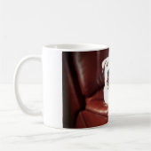 Mug pitbull blanc drôle sur le canapé (Gauche)