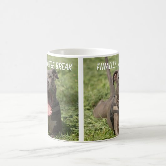 Mug Pitbull dans l'herbe (Centre)