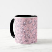 Mug Placers de perles blanches roses sur velours rose (Devant gauche)