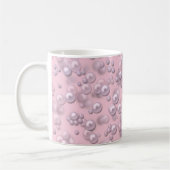 Mug Placers de perles blanches roses sur velours rose (Gauche)