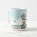 Mug Plage Cairn Stones Mindfulness<br><div class="desc">Commencez votre matinée avec cette tasse à café de 15 onces avec un paysage de plage avec des cairns au premier plan avec les mots personnalisables, "Joie, Paix, Mindfulness et sérénité.</div>