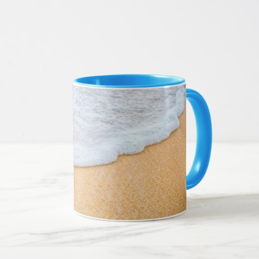 Mug Plage de sable avec Surf en mousse (Devant droit)