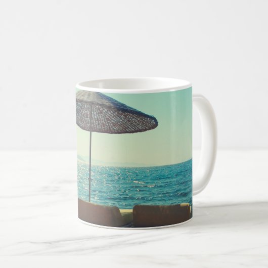Mug Plage de sable l'après-midi ensoleillée, avec para (Devant droit)