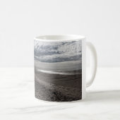 Mug Plage nuageuse de la mer du Nord (Devant droit)
