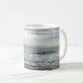 Mug Plage Ocean Water Sky Blue White Grey Wave Coastal (Devant droit)