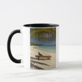 Mug Plage, palmiers et transats (Gauche)
