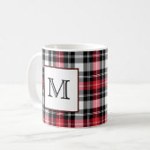Mug Plaid rouge et noir de monogramme (Devant gauche)