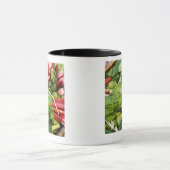 Mug Plan rapproché des groupes de rhubarbe dans le (Centre)
