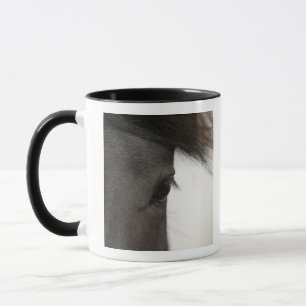 Mug Plan rapproché d'oeil et de cheveux de cheval