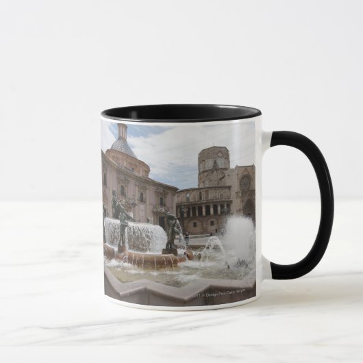 Mug Plaza De La Virgin et Basilica De Virgen (Droite)
