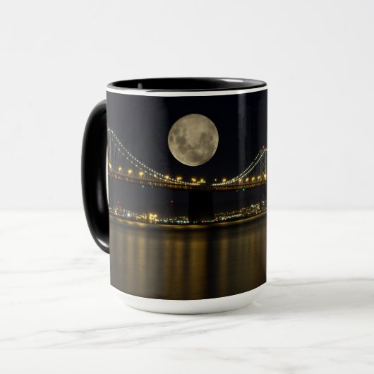 Mug Pleine lune sur le pont Bay (Devant gauche)