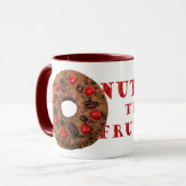 Mug Plus à noix qu'un gâteau de fruits secs (Devant gauche)