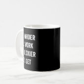 Mug Plus Vous Travaillez Fort Plus Vous Avez De Chance (Devant gauche)