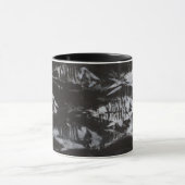 Mug Poisson blanc fossile sur Arrière - plan noir (Centre)