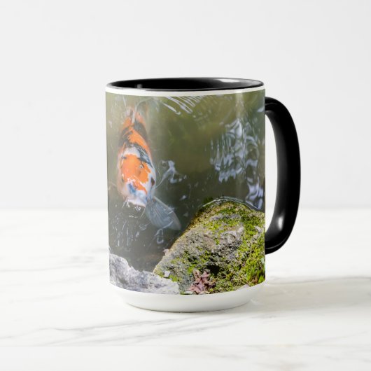 Mug Poisson Koi dans un étang (Devant droit)