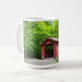 Mug Pont Couvert Rouge À Chatfield Hollow (Devant gauche)