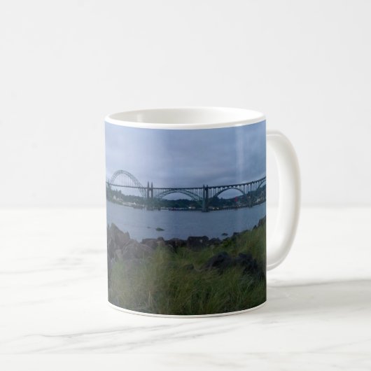 Mug Pont de la Baie de Yaquina, Newport, Oregon (Devant droit)