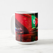Mug Pont de Londres aux couleurs de Noël (Devant gauche)