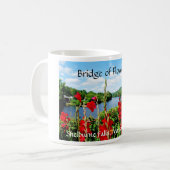 Mug Pont des fleurs, automnes de Shelburne, mA (Devant gauche)